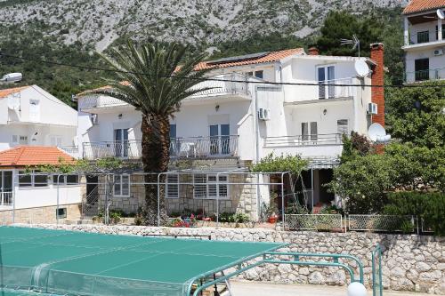 Apartments with parking space Zivogosce - Porat, Makarska - 10032