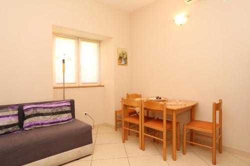 Apartments with WiFi Split - 10247