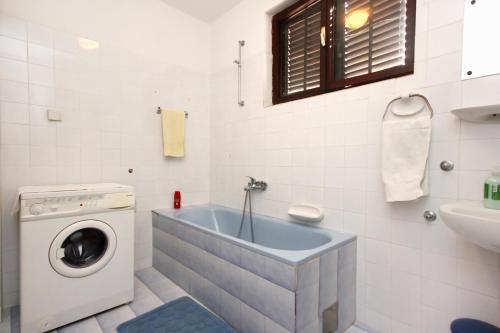 Apartments with parking space Orebic, Peljesac - 10073