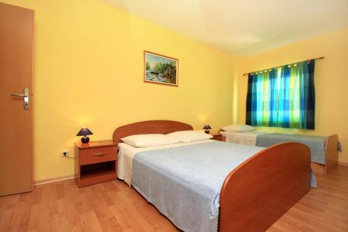 Krevet ili kreveti u jedinici u objektu Apartments by the sea Loviste, Peljesac - 10255