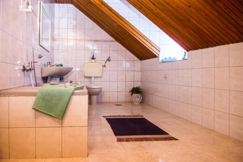 Apartments by the sea Kastel Stafilic, Kastela - 10264