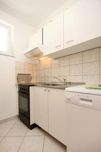Apartments with parking space Orebic, Peljesac - 10070