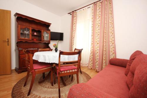 Apartments and rooms with parking space Orebic, Peljesac - 10085