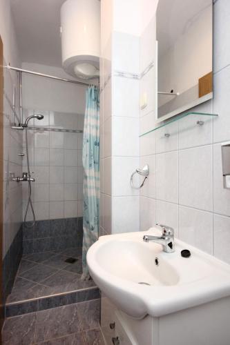 Apartments with parking space Orebic, Peljesac - 10087