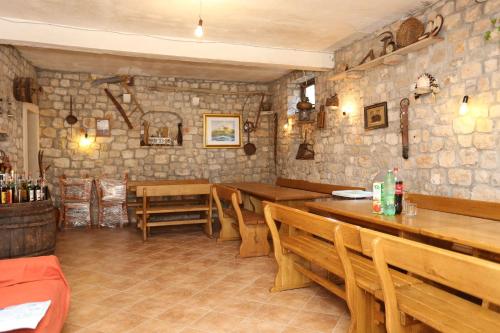 Posedenie v ubytovaní Apartments by the sea Brijesta, Peljesac - 10223