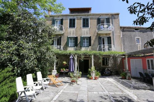 Fotografia z galérie ubytovania Apartments with a parking space Trpanj, Peljesac - 10046 v destinácii Trpanj