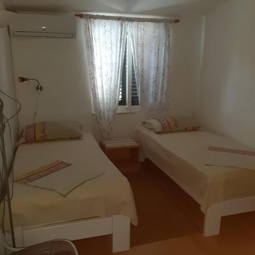 Apartments with parking space Orebic, Peljesac - 10096