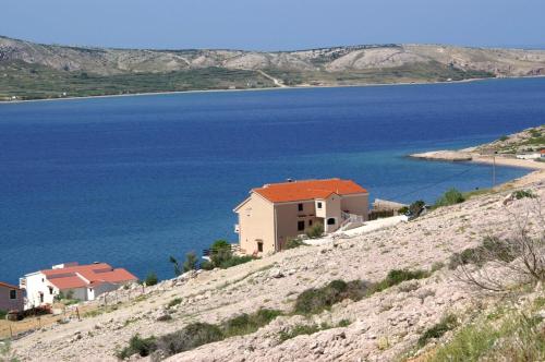 Fotografia z galérie ubytovania Apartments by the sea Zubovici, Pag - 9678 v destinácii Zubovići