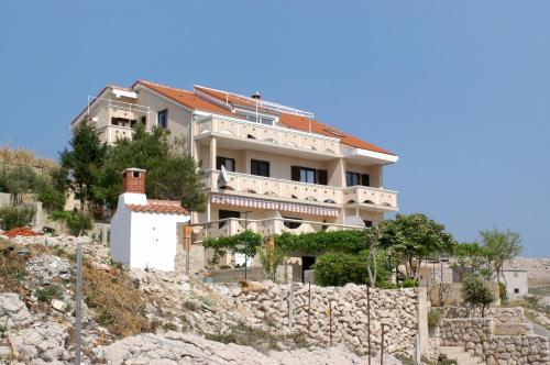 Fotografia z galérie ubytovania Apartments by the sea Zubovici, Pag - 9678 v destinácii Zubovići