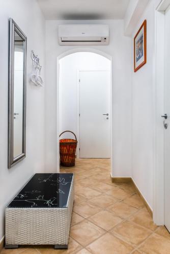 Φωτογραφία από το άλμπουμ του Apartments by the sea Rogac, Solta - 11655 σε Grohote