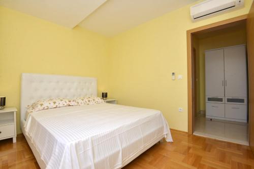 Apartments with a parking space Dubrovnik - 11674