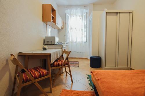 TV a/nebo společenská místnost v ubytování Apartments by the sea Zadar - 11686