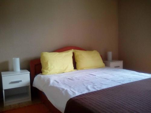 Postel nebo postele na pokoji v ubytování Apartments with parking spaces Pirovac, Sibenik - 11746