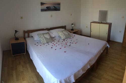 Apartments with parking space Trogir - 11782