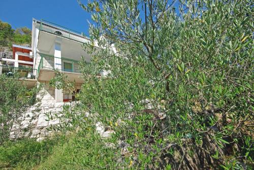 Apartments with parking space Podaspilje - Omis - 11708