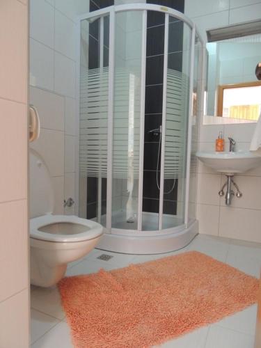 Apartments with parking space Kastel Stari, Kastela - 12104