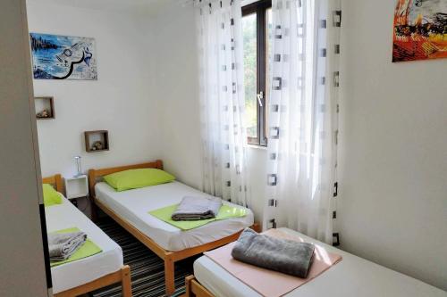 Apartments with parking space Razanj, Rogoznica - 12133