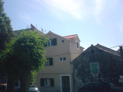 Apartments with parking space Vodice - 12206