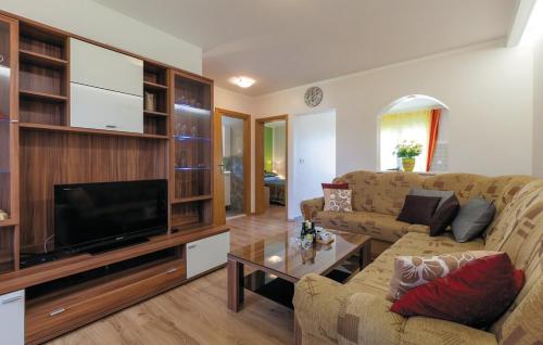 Apartments with WiFi Kastel Kambelovac, Kastela - 12217