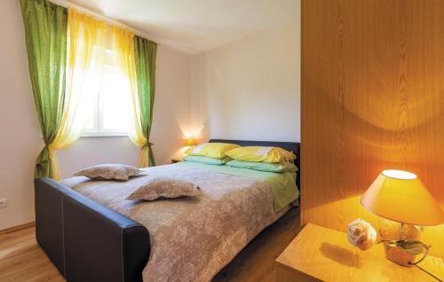 Apartments with WiFi Kastel Kambelovac, Kastela - 12217