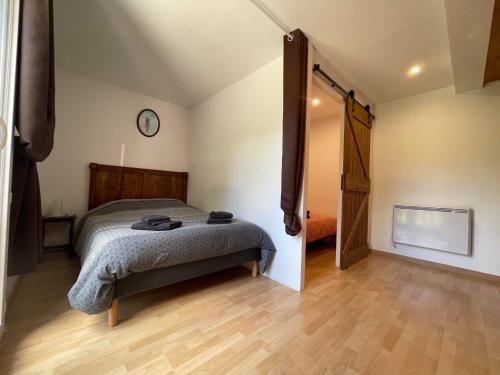 A bed or beds in a room at A la Maïoun