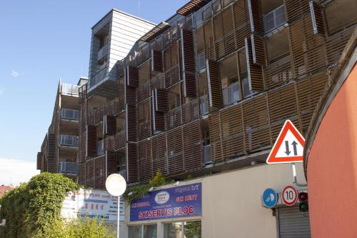 Budova, kde se apartmán nachází