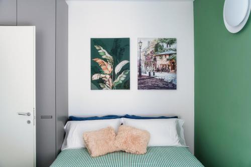 Katil atau katil-katil dalam bilik di ALTIDO Luxury flat & Lake Como view