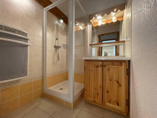 Kúpeľňa v ubytovaní Duplex 64m² 5 pièces, 8 pers., Parking, animaux bienvenus - Briançon - FR-1-330C-132
