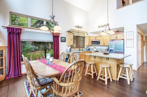 Cedar House – Photos 4