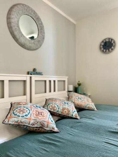 Una cama o camas en una habitación de NA KRÁSNÉ VYHLÍDCE
