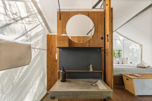 Fotografie z fotogalerie ubytování Under Canvas Glacier v destinaci Coram