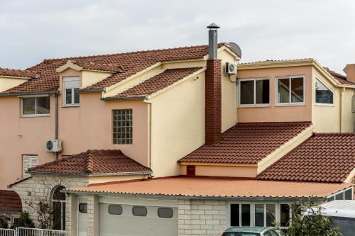 Apartments with a parking space Split - 12252 – Photos 2