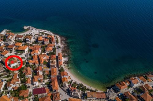 Apartments by the sea Postira, Brac - 12291