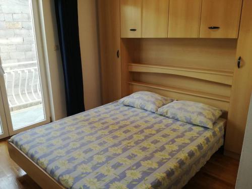 Apartments with a parking space Podgora, Makarska - 12306