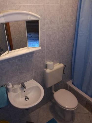 Apartments with a parking space Podgora, Makarska - 12306