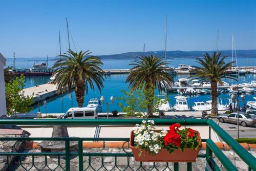 Apartments by the sea Baska Voda, Makarska - 12421