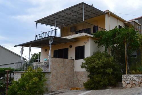 Apartments with parking space Bilo, Primosten - 12434