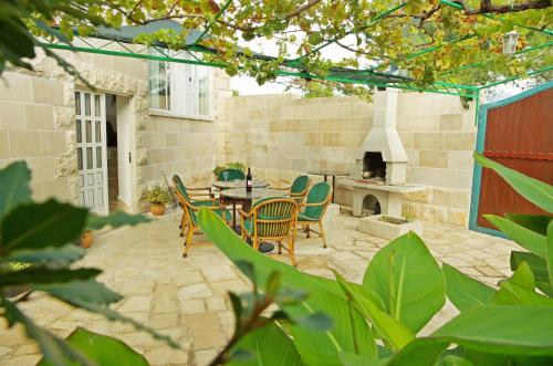 Holiday house with a swimming pool Sumartin, Brac - 12482