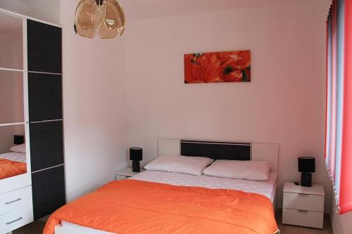 Postel nebo postele na pokoji v ubytování Apartments by the sea Sali, Dugi otok - 12492
