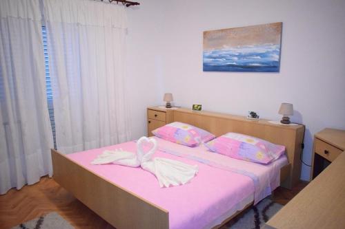 Apartments with a parking space Kastel Stari, Kastela - 12568