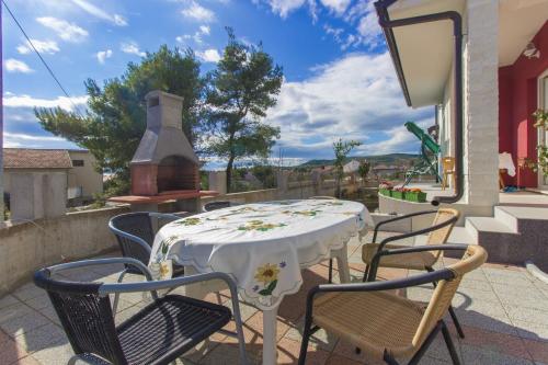 Holiday house with a parking space Vodice - 12654