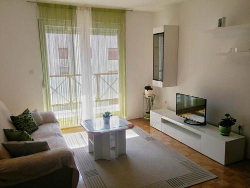Apartments with WiFi Zadar - 12683