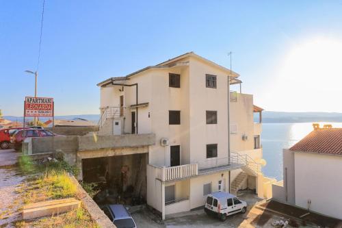 Fotografia z galérie ubytovania Apartments by the sea Stanici, Omis - 12723 v Omise