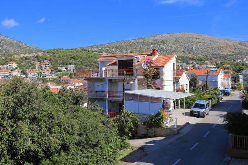 Φωτογραφία από το άλμπουμ του Apartments with parking space Seget Vranjica, Trogir - 12760 σε Donji Seget