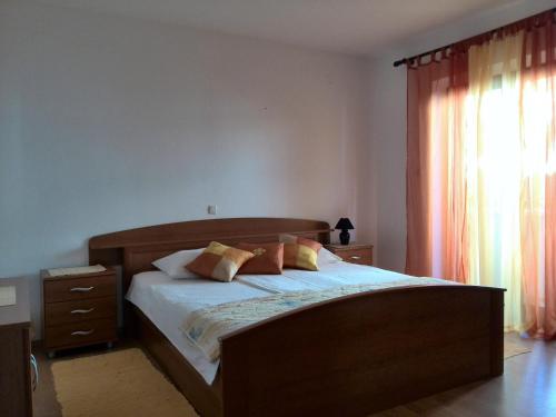 Postel nebo postele na pokoji v ubytování Apartments and rooms with a swimming pool Kampor, Rab - 12773