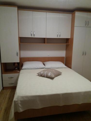 Apartments with a parking space Podgora, Makarska - 12807