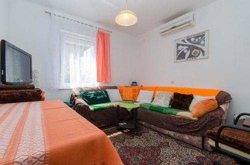 Apartments with a parking space Novi Vinodolski - 12790