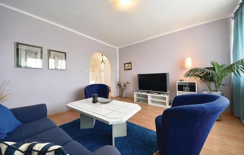 Apartments with a swimming pool Pula - 13020