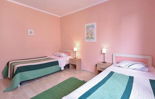 Apartments with a swimming pool Pula - 13020