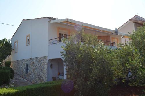 Fotografia z galérie ubytovania Apartments with a parking space Lun, Pag - 13022 v destinácii Lun